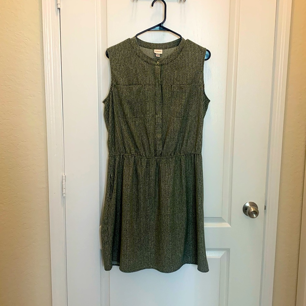 Women’s green dress